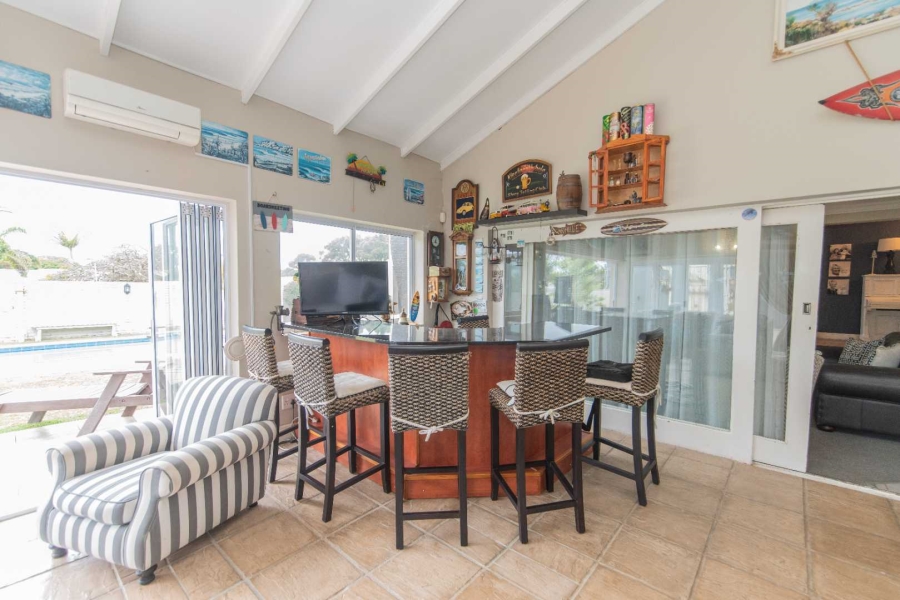 8 Bedroom Property for Sale in Summerstrand Eastern Cape